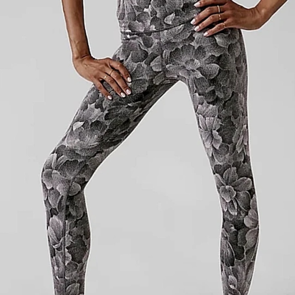 Athleta Textured Tight Small